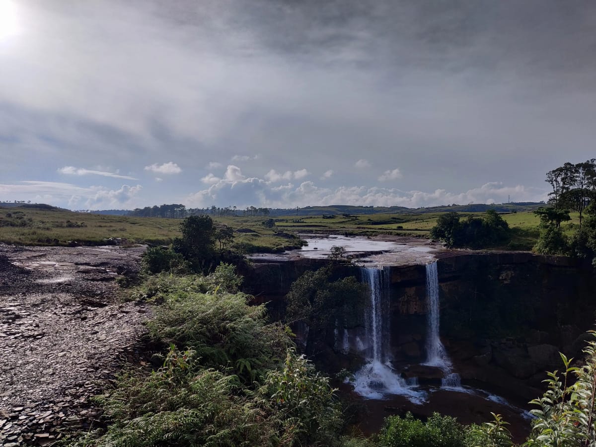 Vishwasshetty Vishwas’ Meghalaya Family Trip with Thrillophilia: Waterfalls, Root Bridges & Riverside Adventures